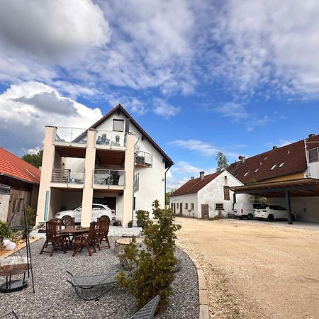 Idyllische Ferienwohnungen In Mossendorf Burglengenfeld Exterior foto